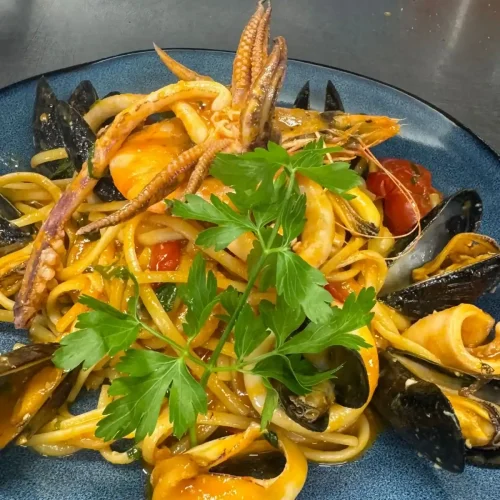 Loro's Cafe & Bistro (13)