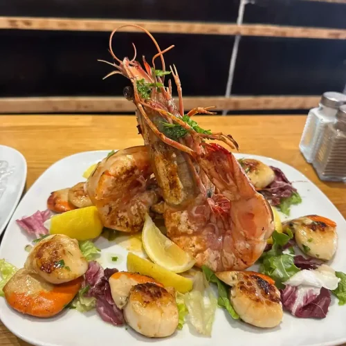 Loro's Cafe & Bistro (37)